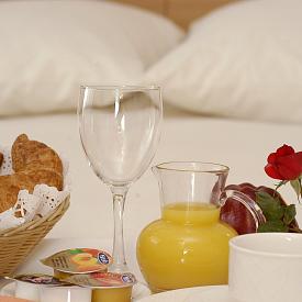 Breakfast in bed Prestigi Hotels Andorra