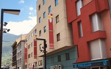 Hotel de 3 estrellas en el centro de Andorra la Vella